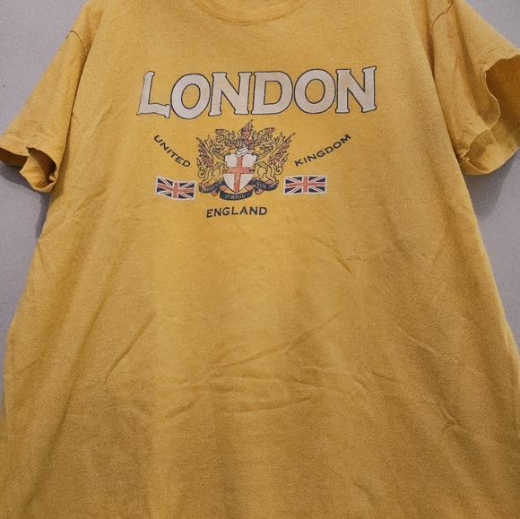 Vintage Yellow London England Graphic T-shirt | Size Large - Picture 4 of 8